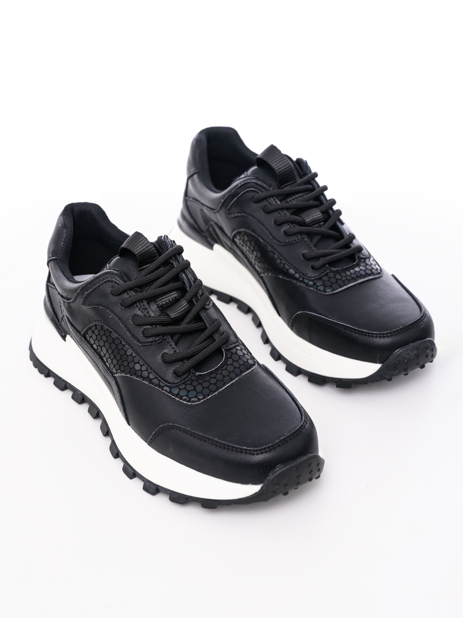 Кроссовки кожа BRANDO натуральная кожа Всесезон BR-00033621 купить  в Красноярске